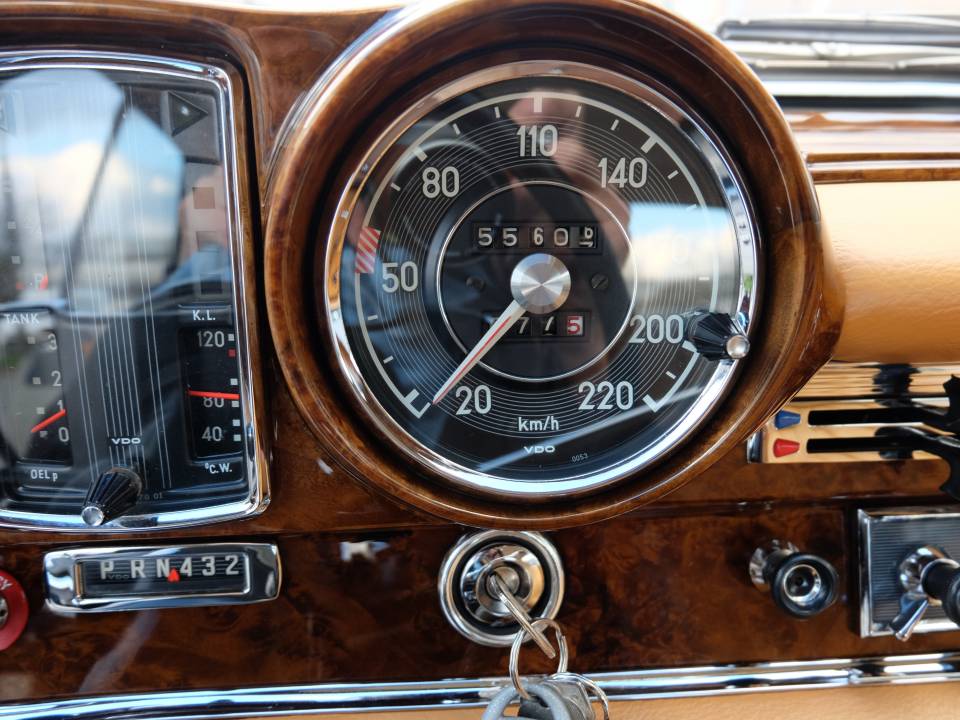 Bild 24/50 von Mercedes-Benz 300 SE (1967)