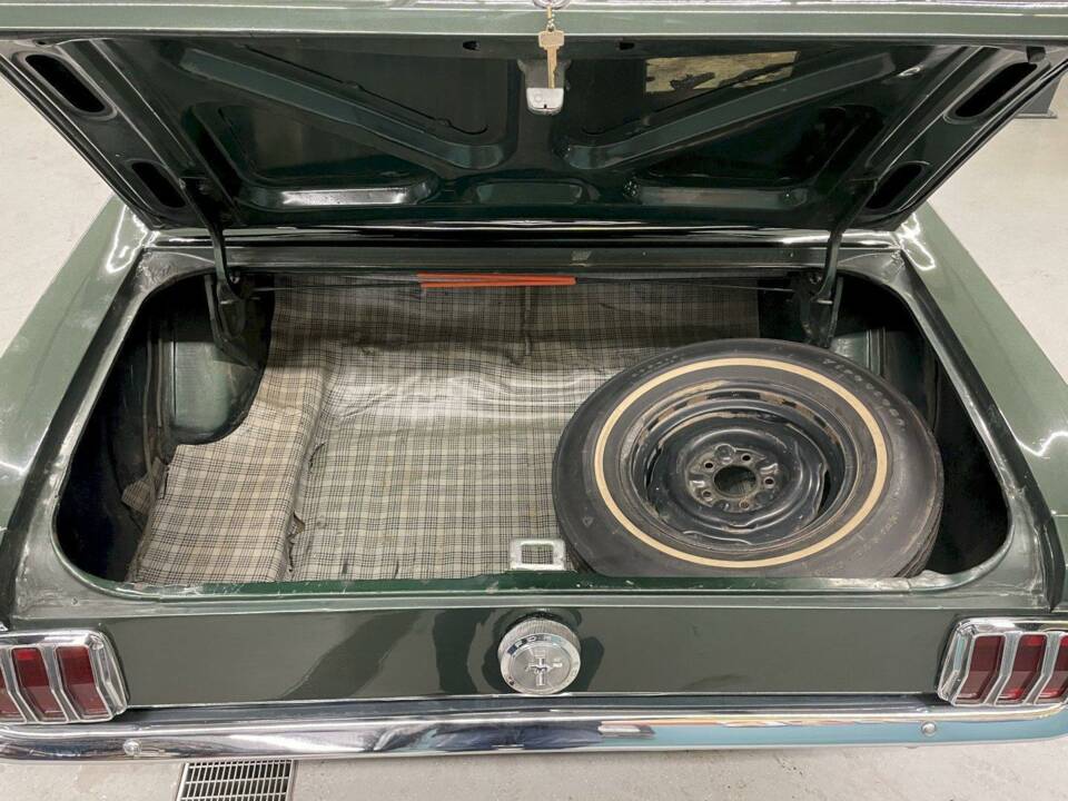 Image 23/36 of Ford Mustang GT (1966)