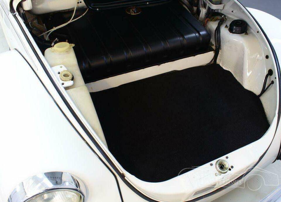 Bild 17/19 von Volkswagen Coccinelle 1303 (1979)