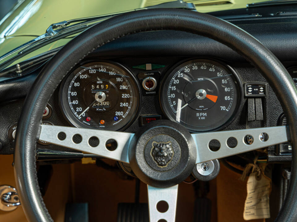 Imagen 26/28 de Jaguar E-Type V12 (1974)