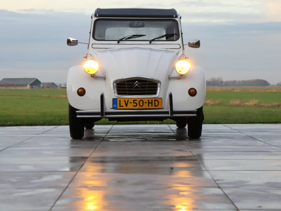 Image 5/50 of Citroën 2 CV 6 (1985)