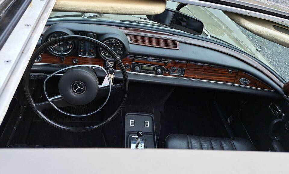 Bild 10/30 von Mercedes-Benz 280 SE 3,5 (1971)