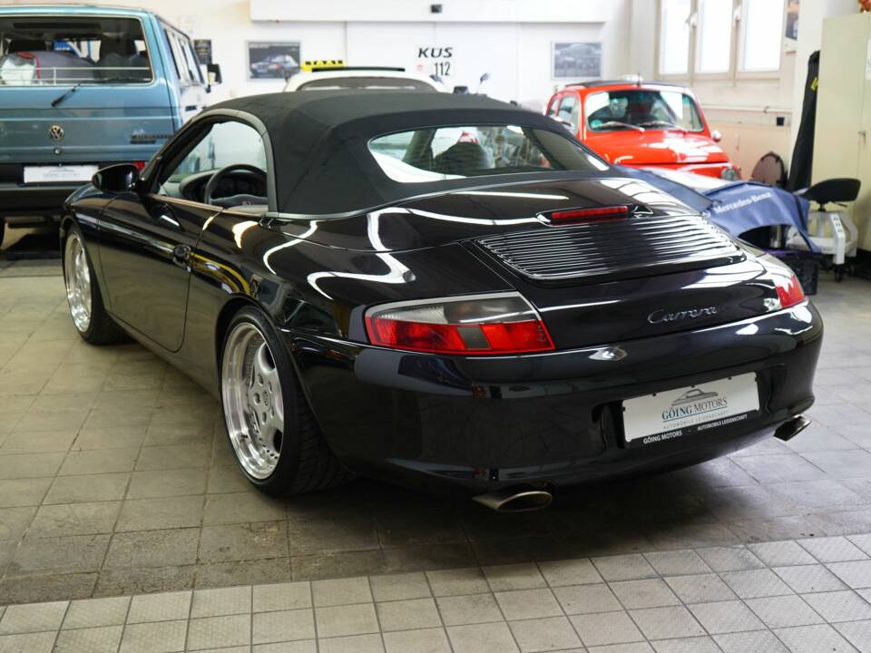 Bild 6/30 von Porsche 911 Carrera (2002)