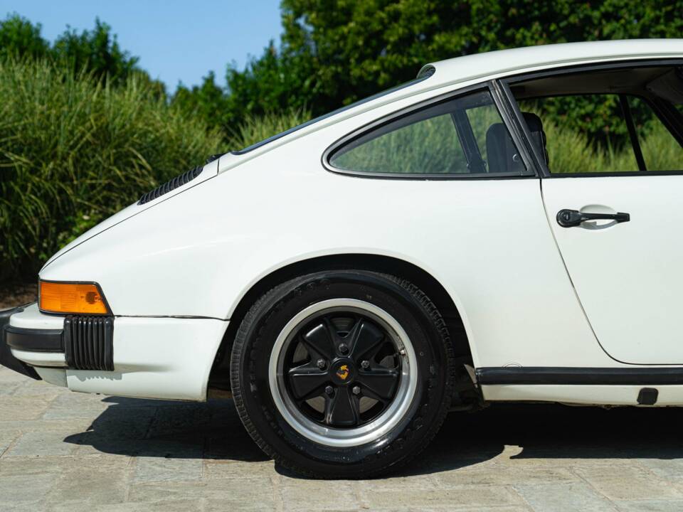 Image 23/50 de Porsche 911 SC 3.0 (1979)