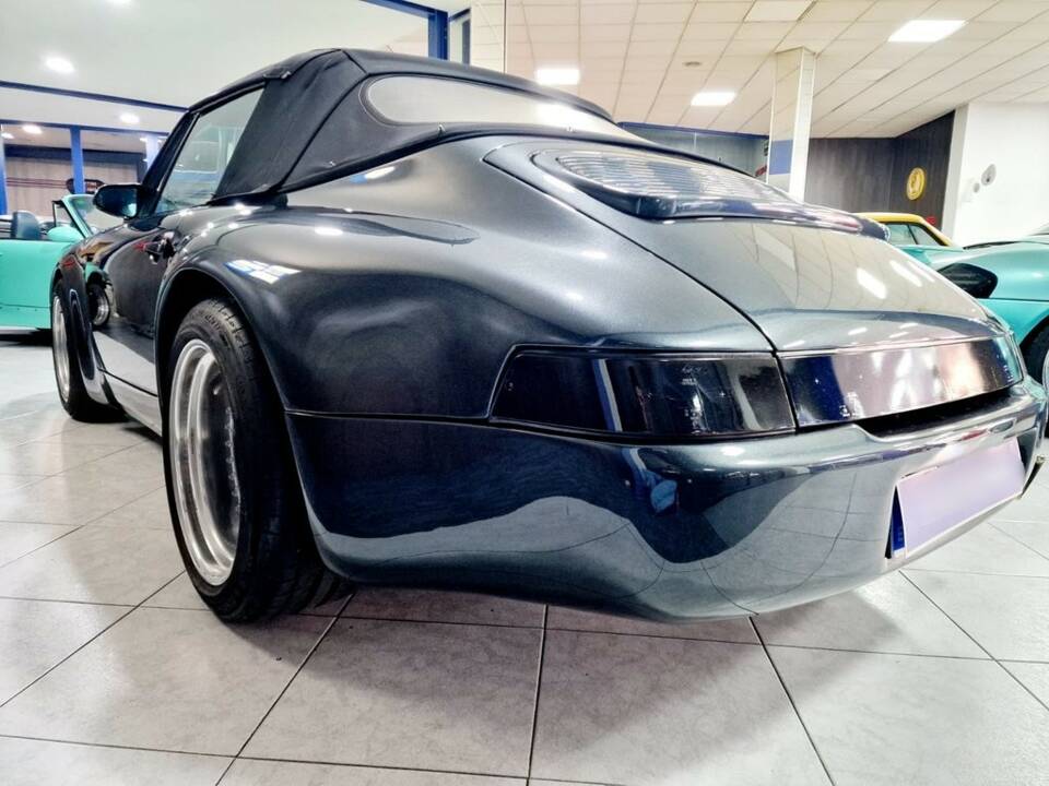 Image 4/8 of Porsche 911 Carrera 4 (1990)