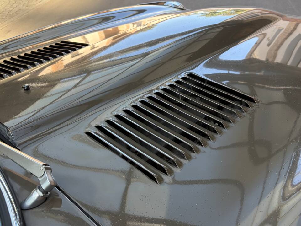 Image 30/81 de Jaguar Type E (2+2) (1969)