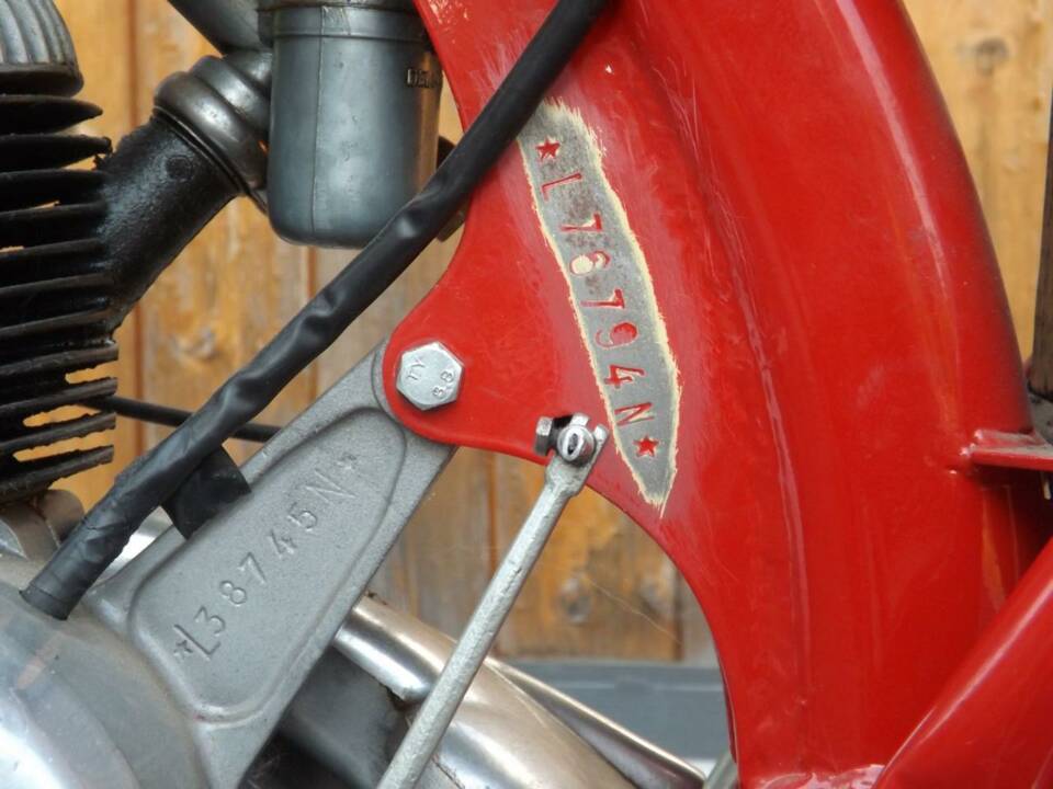 Bild 43/50 von Benelli Leoncino 2T (1959)