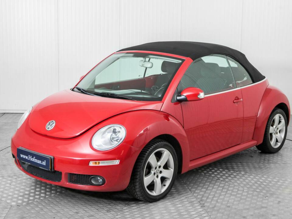 Image 45/50 de Volkswagen New Beetle 2.0 (2006)