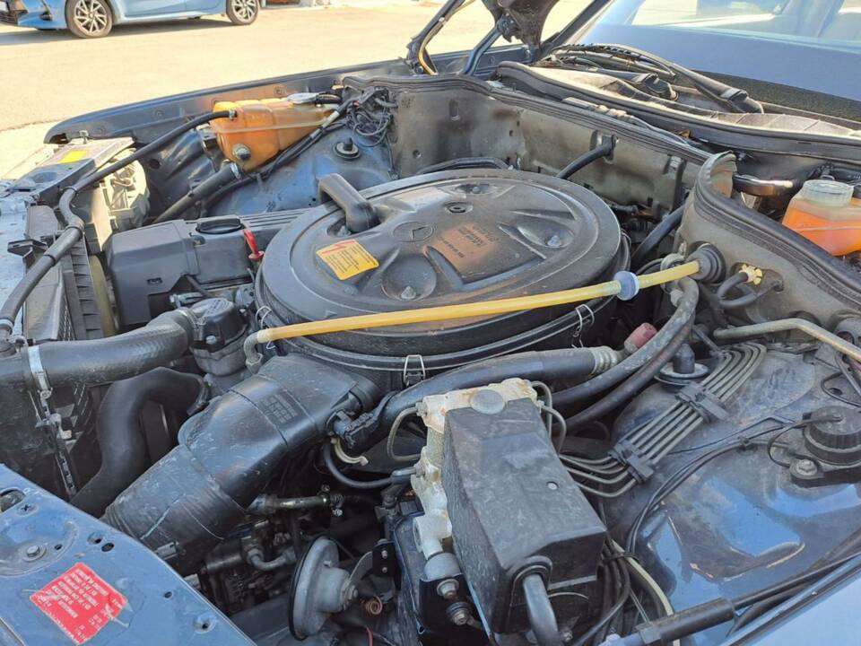 Image 33/50 of Mercedes-Benz 300 SE (1990)