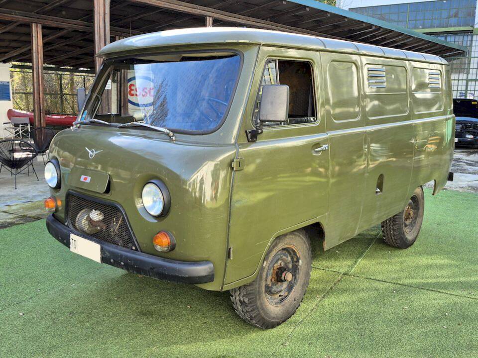 Image 5/51 of UAZ 3741 (1991)
