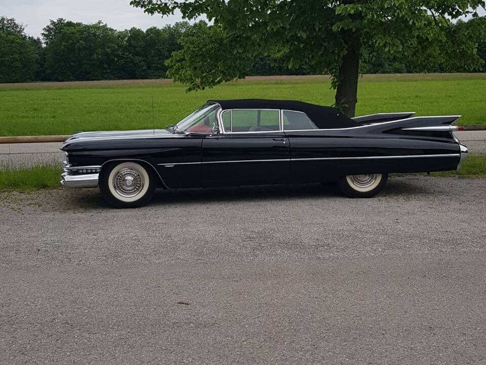 Image 1/4 of Cadillac 62 Convertible (1959)