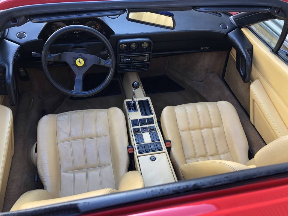 Immagine 26/30 di Ferrari 328 GTS (1986)