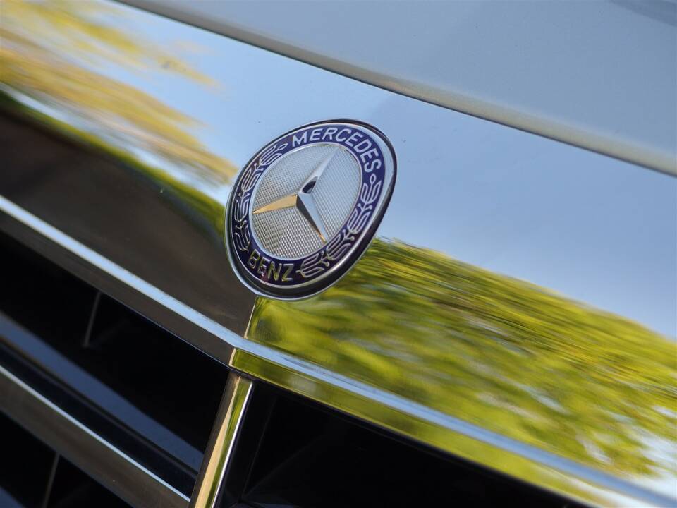 Image 75/98 of Mercedes-Benz S 500 L (2007)