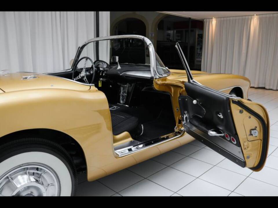 Image 30/100 of Chevrolet Corvette (1958)