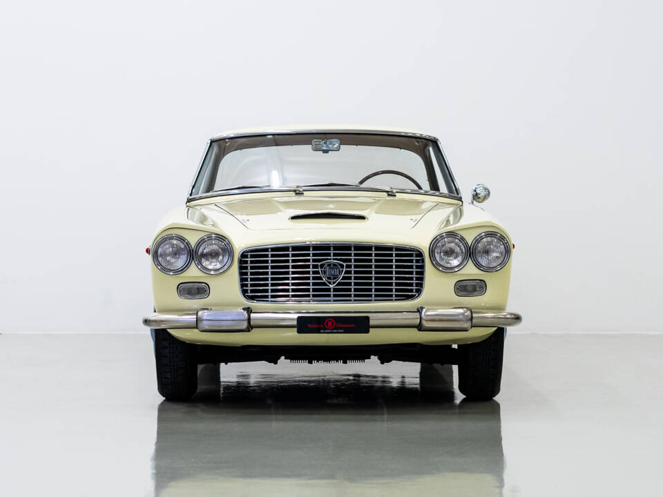 Image 2/45 of Lancia Flaminia GT Touring (1961)