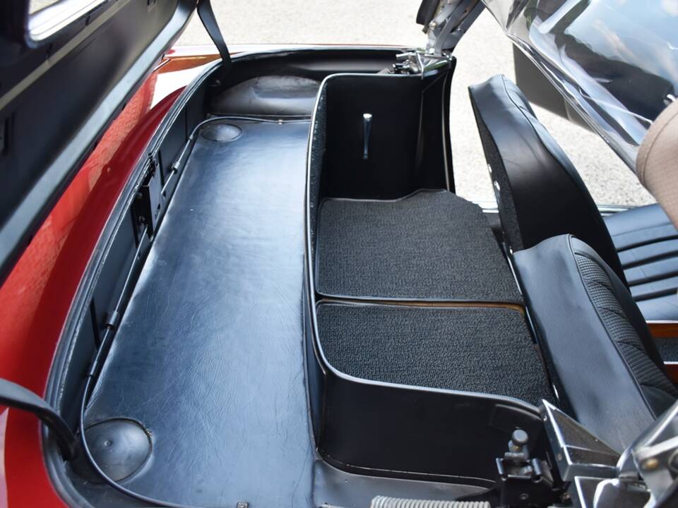 Image 38/45 of Mercedes-Benz 230 SL (1964)