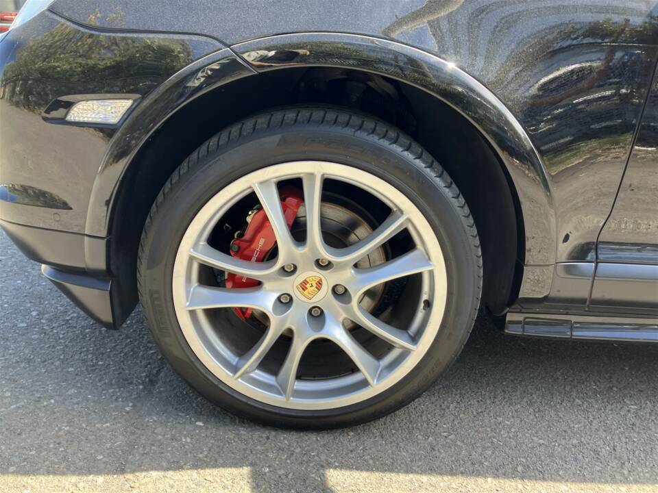 Immagine 38/40 di Porsche Cayenne GTS (2008)