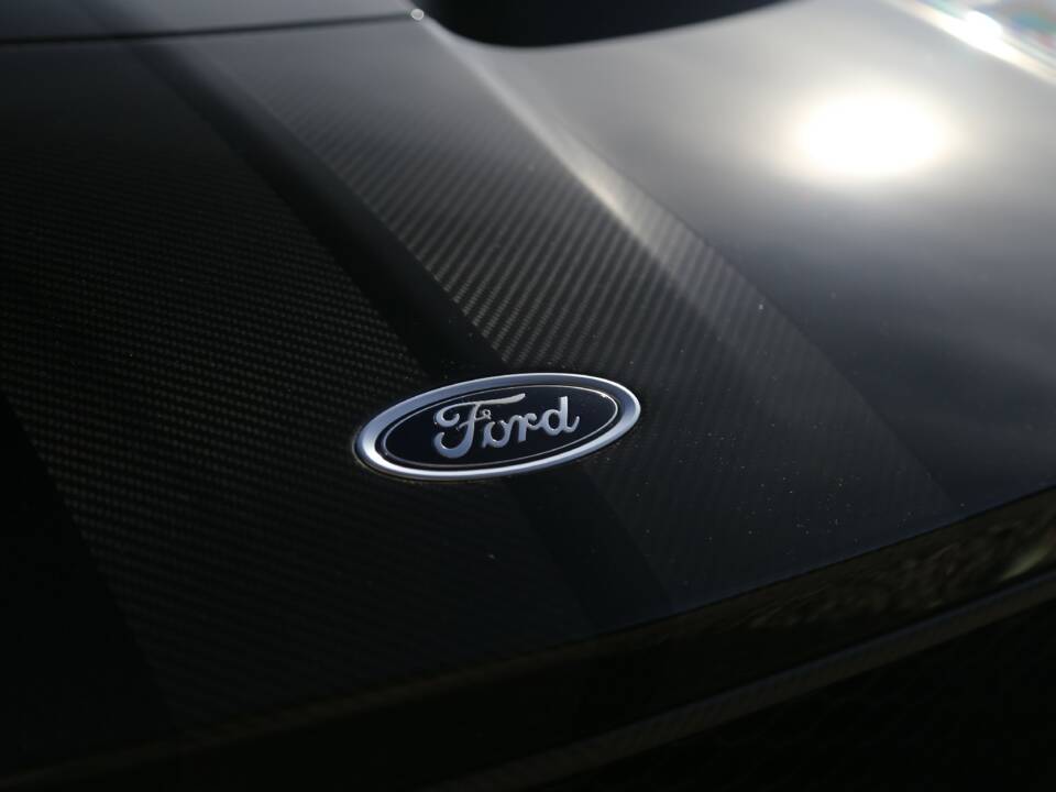 Image 47/50 of Ford GT Carbon Series (2021)