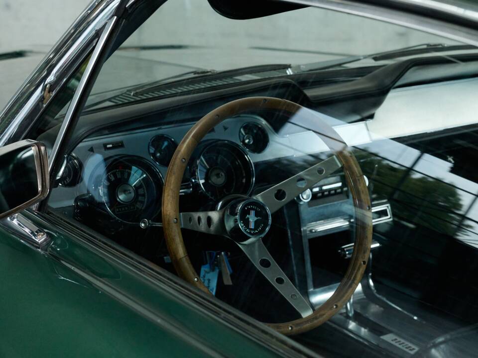 Image 22/50 of Ford Mustang 390 GTA (1967)