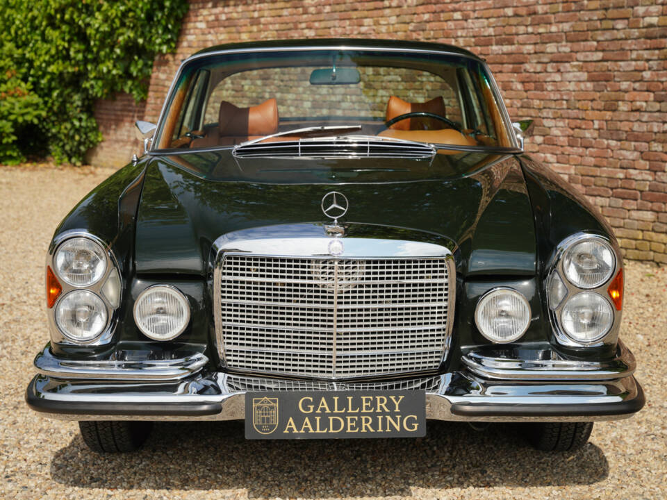 Image 48/50 of Mercedes-Benz 280 SE 3,5 (1971)