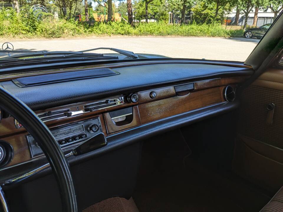 Bild 14/21 von Mercedes-Benz 280 SE 3,5 (1971)
