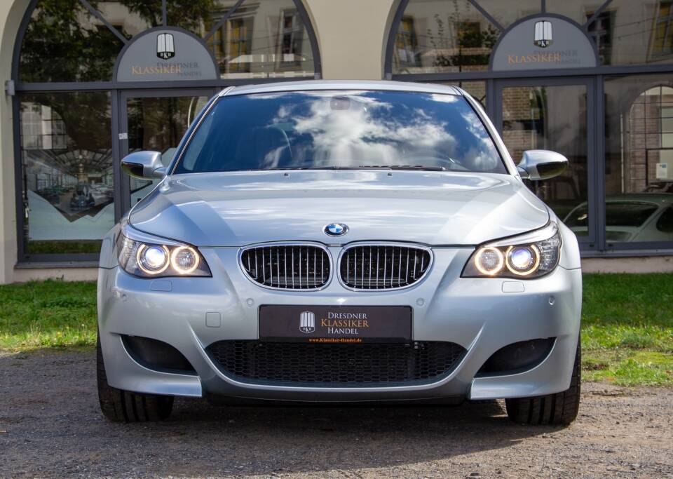 Afbeelding 12/41 van BMW M5 Touring (2008)