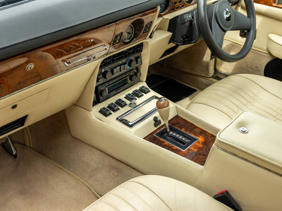 Bild 7/54 von Aston Martin V8 EFi (1987)