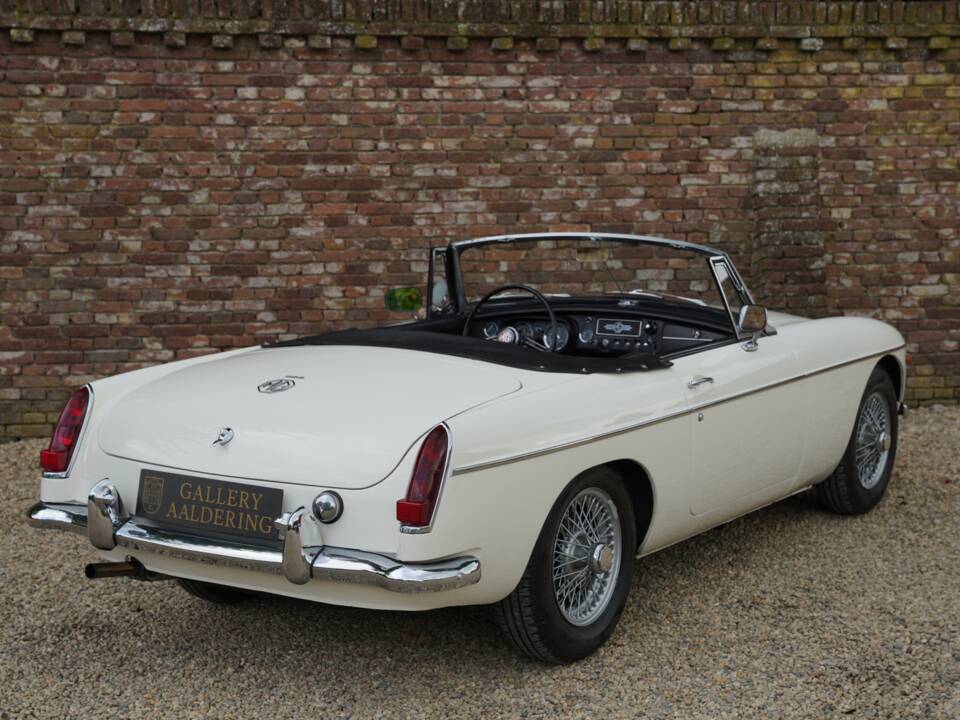 Bild 2/50 von MG MGB (1966)