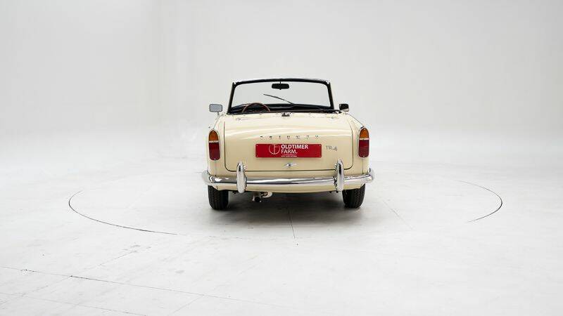 Image 7/15 of Triumph TR 4 (1965)