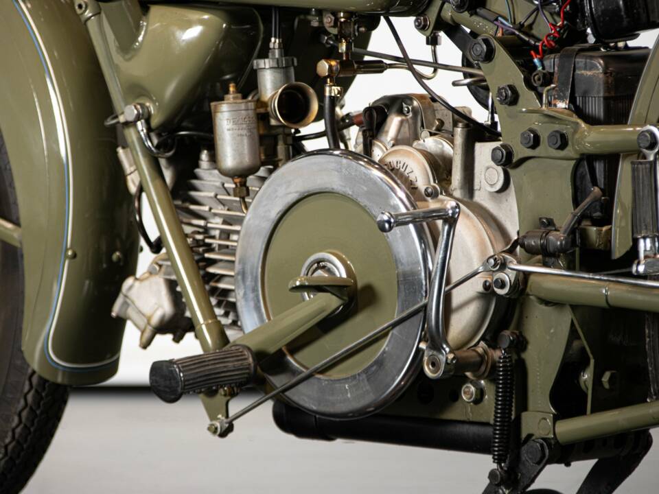 Image 11/50 of Moto Guzzi DUMMY (1963)