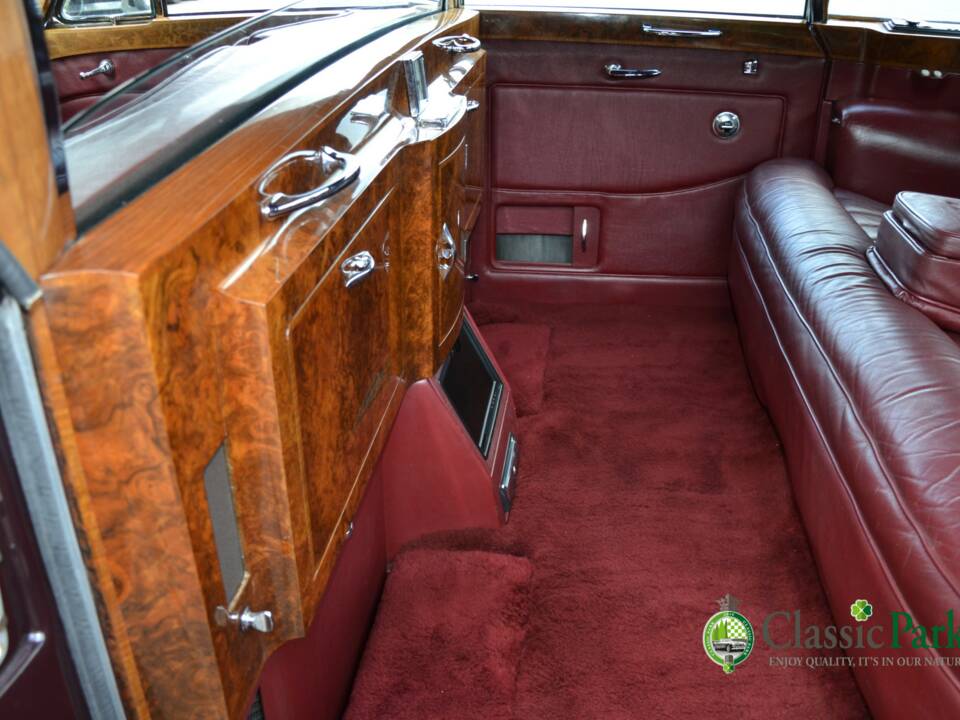 Bild 37/50 von Rolls-Royce Phantom V James Young (1964)