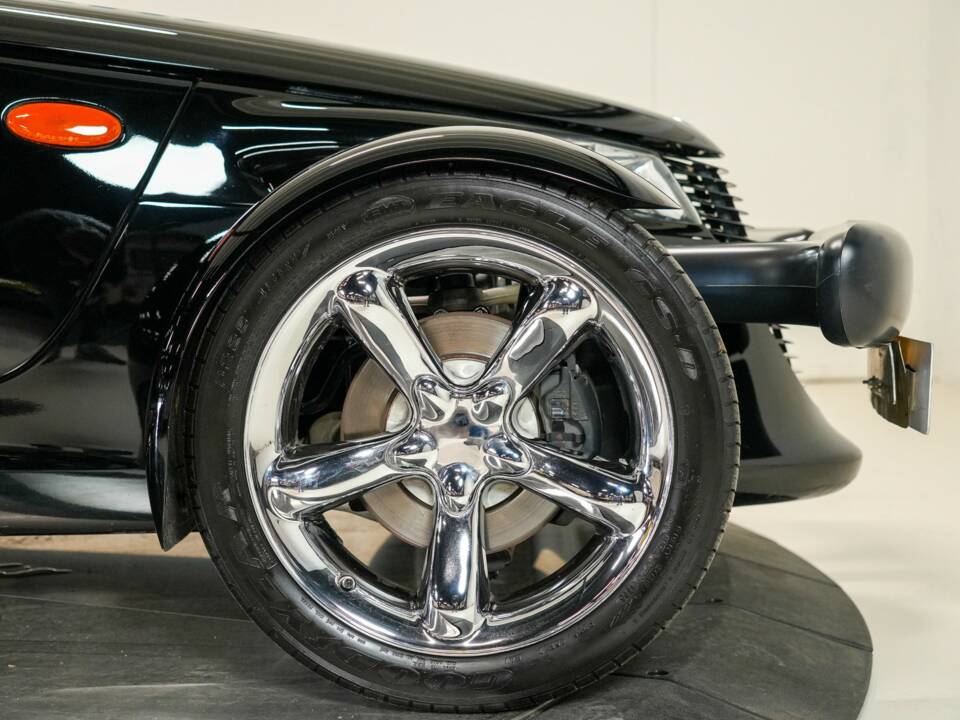 Image 17/47 of Plymouth Prowler (2000)