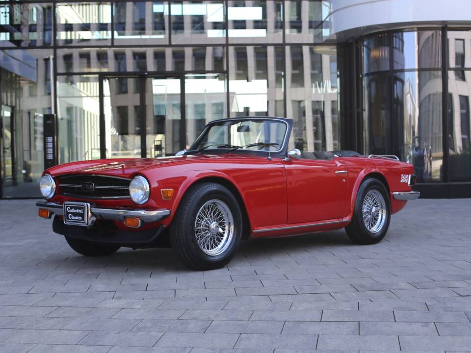 Image 31/49 of Triumph TR 6 (1976)
