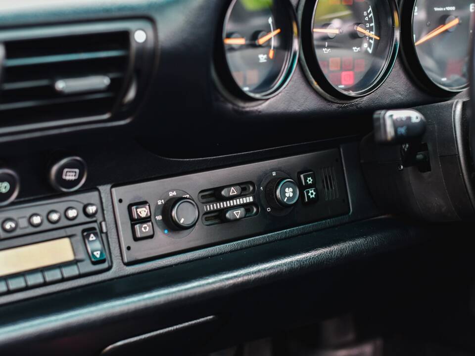 Bild 35/50 von Porsche 911 Targa (1996)