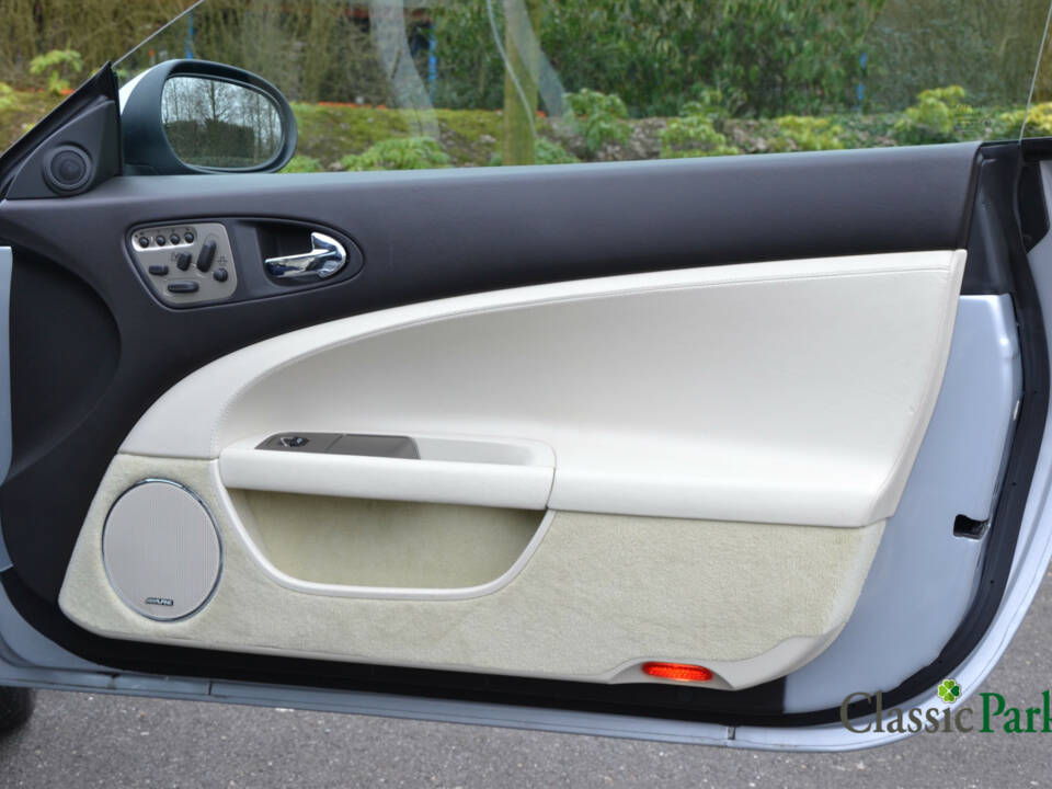 Image 18/50 de Jaguar XK 4.2 (2006)