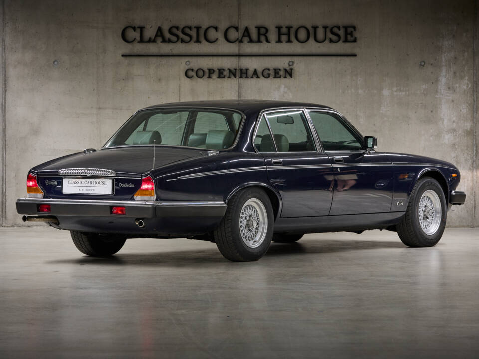 Bild 10/97 von Daimler Double Six (1994)