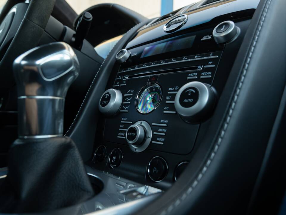 Image 55/83 de Aston Martin V12 Vantage (2009)