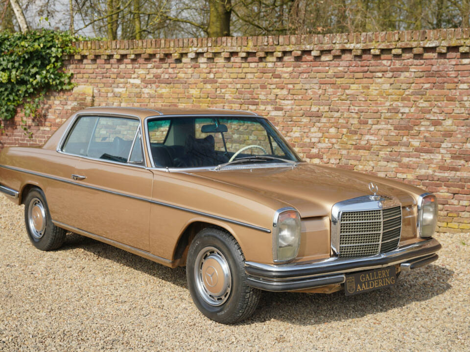 Image 49/50 of Mercedes-Benz 250 CE (1972)
