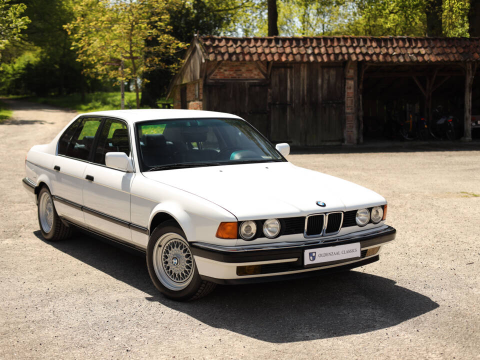Bild 2/70 von BMW 735i (1991)