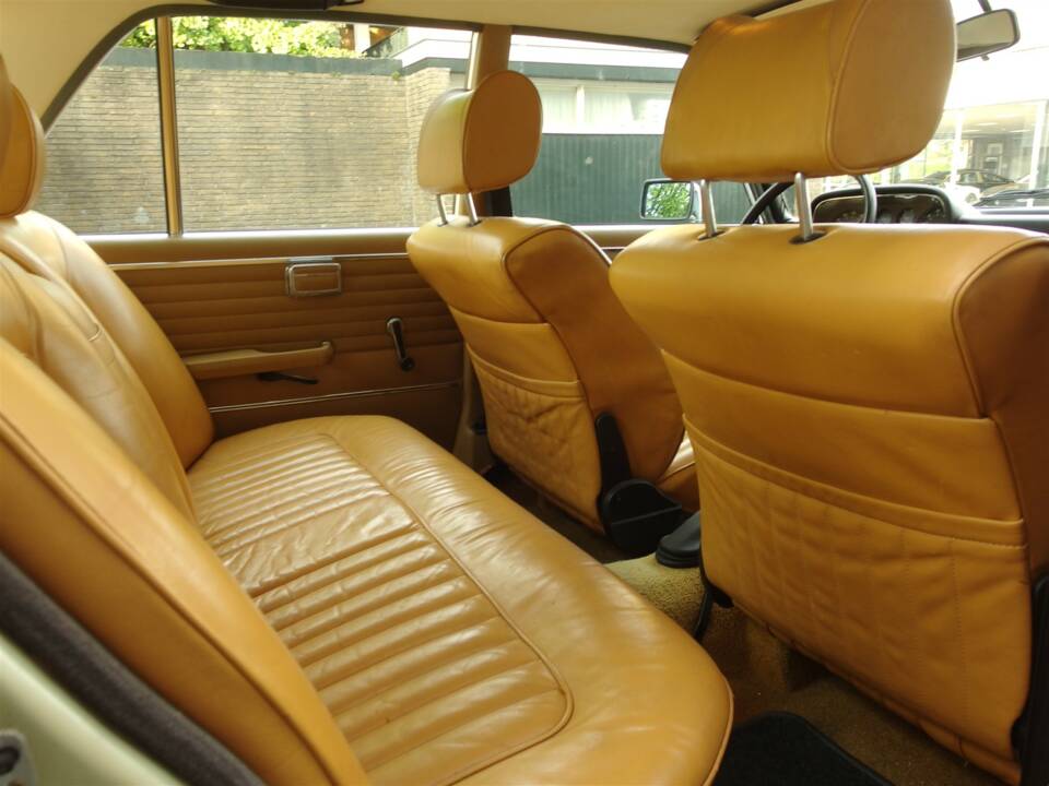Image 72/95 de BMW 2500 (1977)