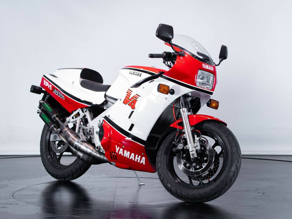 Bild 6/50 von Yamaha DUMMY (1985)