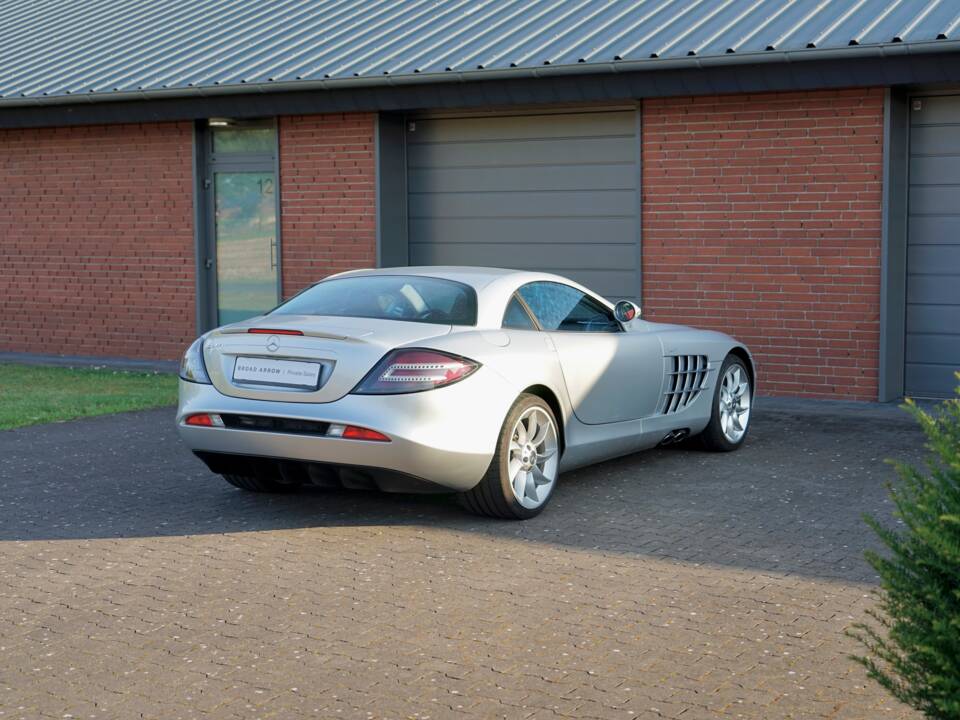 Image 12/18 de Mercedes-Benz SLR McLaren (2005)