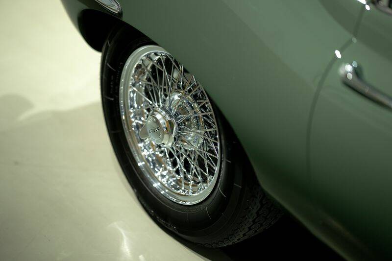 Image 27/50 de Jaguar Type E 4.2 (1966)