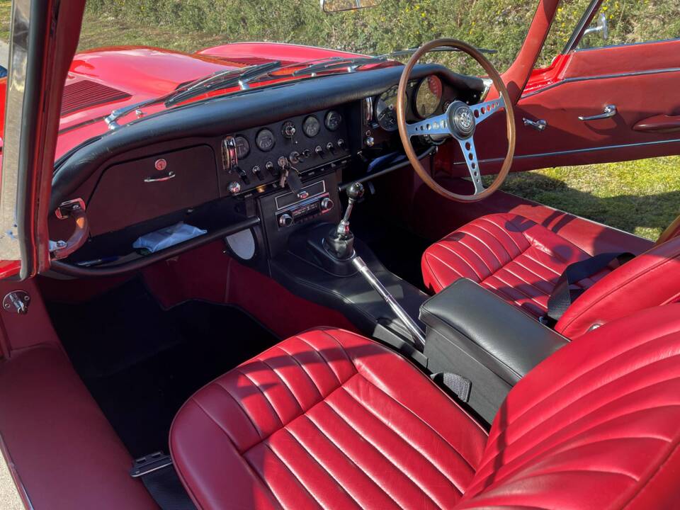 Afbeelding 8/12 van Jaguar E-Type (2+2) (1966)