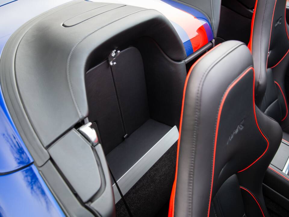 Bild 65/85 von Aston Martin V12 Vantage AMR Roadster (2018)