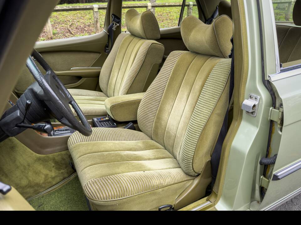 Image 20/26 of Mercedes-Benz 450 SEL 6,9 (1979)