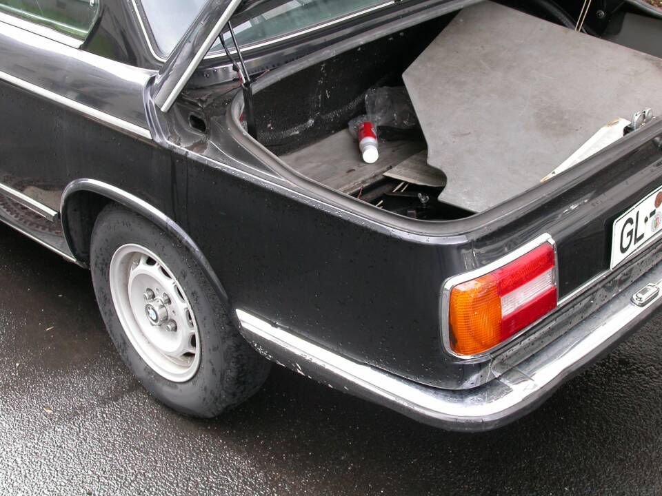 Image 36/55 de BMW 2002 (1975)