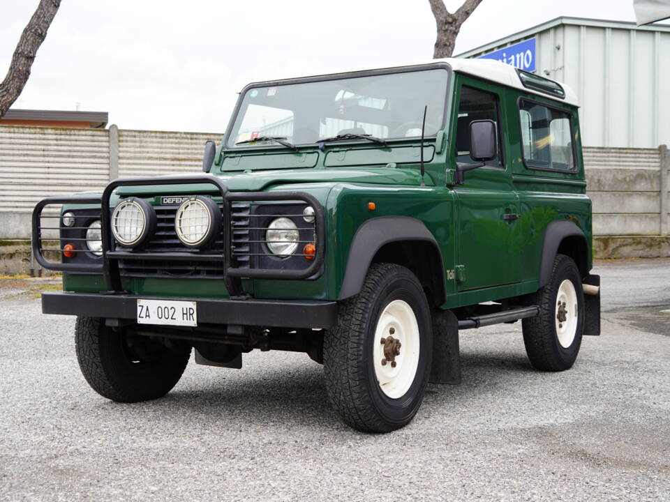 Image 2/35 de Land Rover Defender 90 (1998)