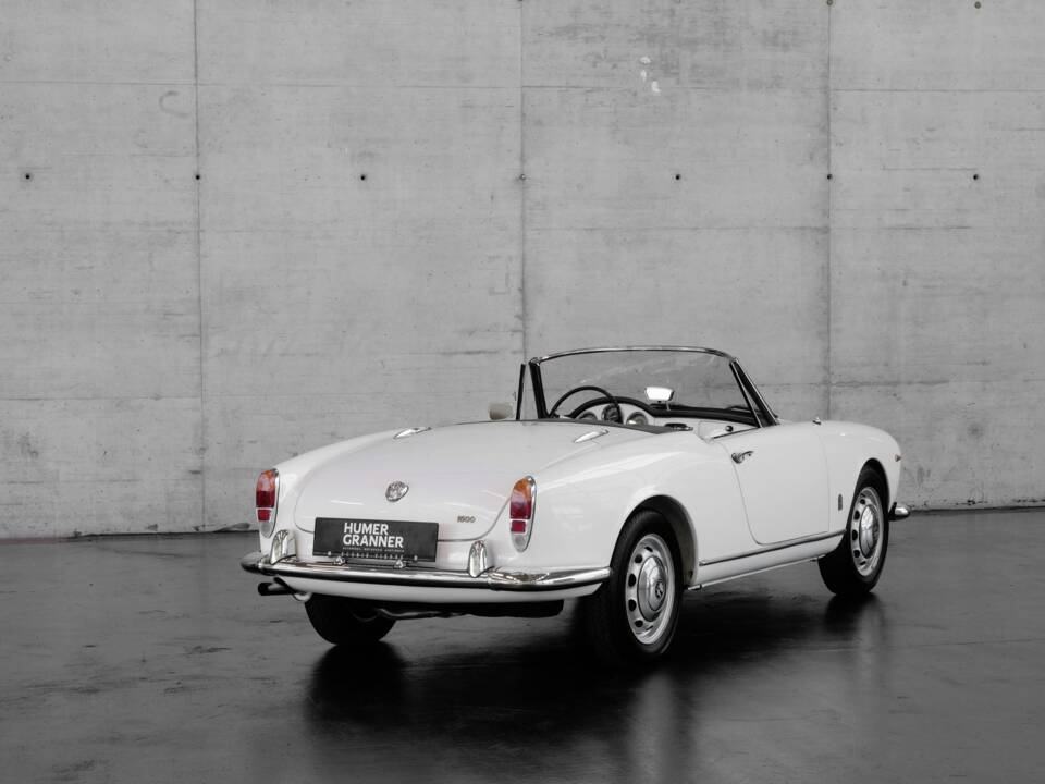 Afbeelding 16/48 van Alfa Romeo Giulia 1600 Spider (1963)