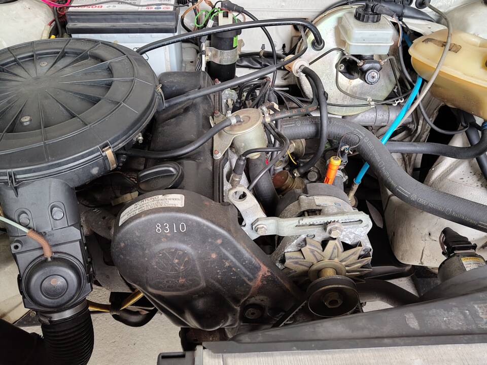 Image 26/32 of Volkswagen Passat 1.6 (1988)